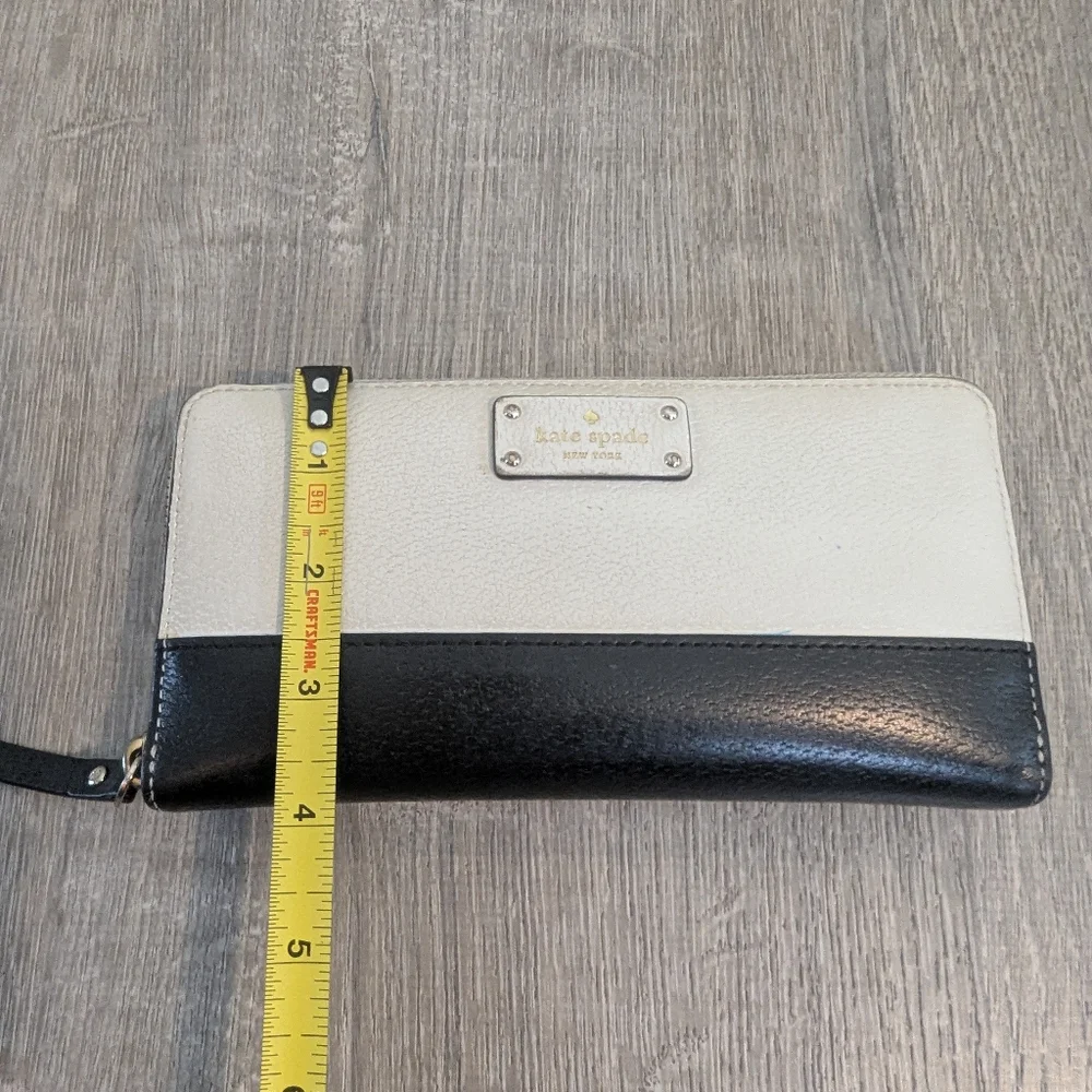 Kate Spade Colorblock Black  Cream Leather Wallet